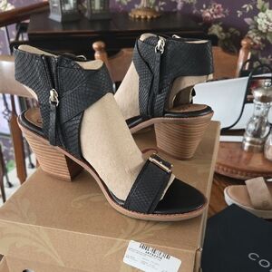 Sofft Black Textured Heeled Sandals with Tan Accents